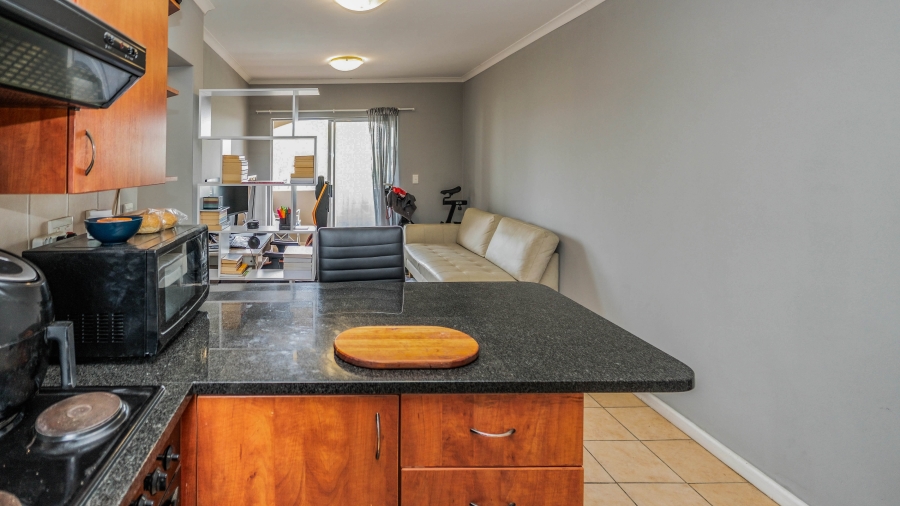 2 Bedroom Property for Sale in Uitzicht Western Cape